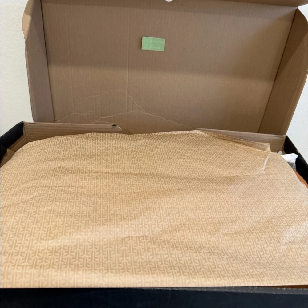 Frye Women's Banana Montana Leather Boots NIB size 9M. - Picture 6 of 12